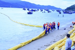 Nha Trang triển khai kế hoạch ứng phó sự cố tràn dầu