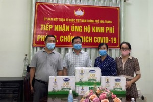 Công ty Cổ phần Ngọc Khang ủng hộ 50 thùng sữa tươi cho các đơn vị