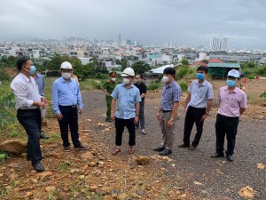 Lãnh đạo TP. Nha Trang kiểm tra công tác ứng phó với áp thấp nhiệt đới và mưa lũ tại các khu vực xung yếu