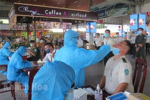 Từ 7 giờ đến 17 giờ ngày 31-10, Khánh Hòa ghi nhận thêm 17 ca dương tính với SARS-CoV-2