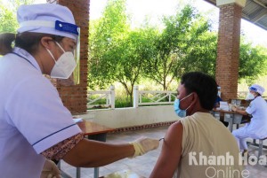 Đến 7 giờ ngày 3-11, Khánh Hòa có thêm 53 bệnh nhân Covid-19 được điều trị khỏi bệnh