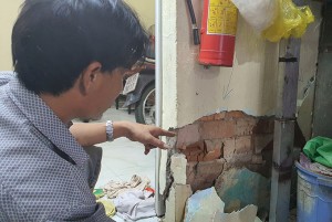 Xây dựng công trình trái phép làm hư hỏng nhà bên cạnh