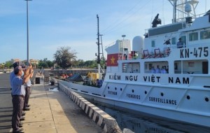 Khởi hành đi tiêm vắc xin ngừa Covid-19 cho quân và dân tại quần đảo Trường Sa