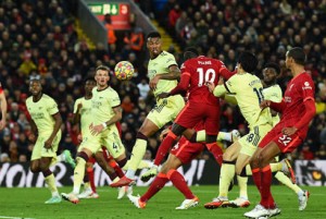 Sức trẻ của Arsenal chưa thể là đối thủ với sức mạnh của Liverpool