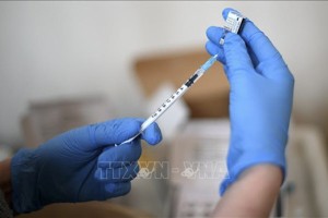 Anh công bố nghiên cứu về hiệu quả của vaccine đối với Omicron