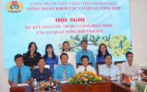 Công đoàn khối các cơ quan Tổng hợp ký kết giao ước thi đua năm 2022