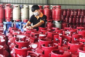 Giá gas tăng hơn 40.000 đồng/bình 12kg