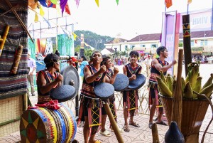 Quan tâm phát triển đời sống văn hóa