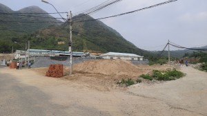 Phường Vĩnh Hòa: Doanh nghiệp cam kết di dời bãi tập kết vật liệu xây dựng trái phép ra khỏi khu dân cư