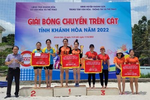 Giải bóng chuyền trên cát tỉnh năm 2022: Đội nữ Khánh Sơn 2, nam Nha Trang 1 vô địch
