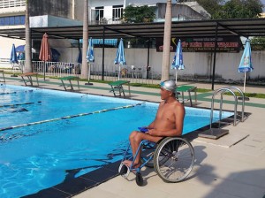 MH Sport mở lớp dạy bơi, cử tạ miễn phí cho các em khuyết tật