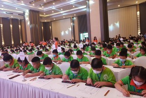 240 thí sinh tham gia cuộc thi Toán tính nhanh Soroban Khánh Hòa