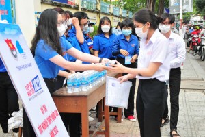 Thành đoàn Nha Trang triển khai các đội hình tiếp sức mùa thi tốt nghiệp THPT