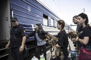 Ukraine lệnh sơ tán bắt buộc 200.000 dân ở Donetsk