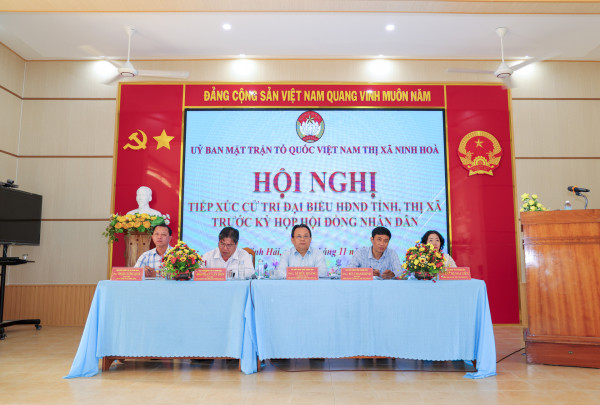 ​​​​​​​Ông Lê Hữu Hoàng tiếp xúc cử tri 2 phường Ninh Hải, Ninh Thủy và xã Ninh Phước (thị xã Ninh Hòa)