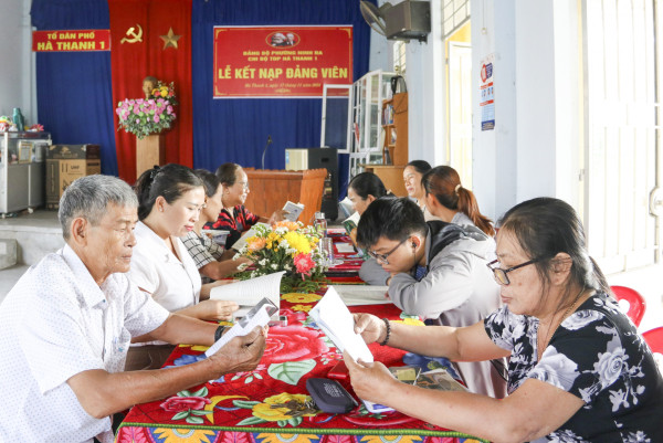 Ninh Hòa: Những tủ sách lan tỏa yêu thương