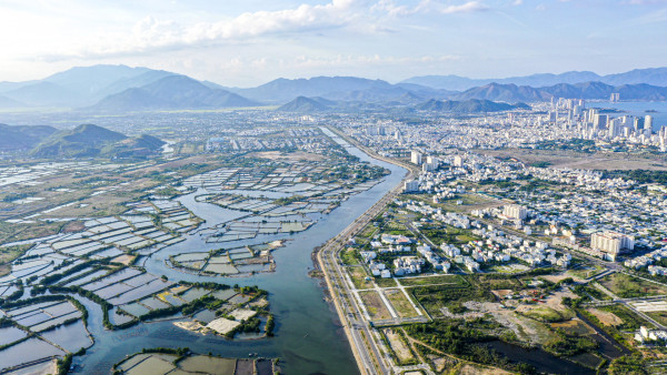 Nha Trang: Đề xuất giải pháp thoát lũ khu vực ngập nặng