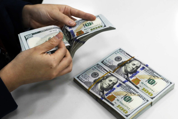 Tỷ giá hôm nay 19/12: Giá USD trong nước bật tăng sau quyết định của Fed