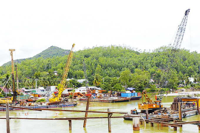 Dự án Đập ngăn mặn trên sông Cái Nha Trang.