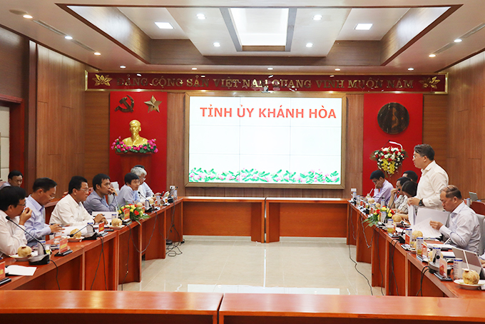 Ông Nguyễn Hải Ninh phát biểu kết luận cuộc họp. 