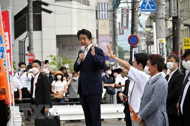 Cựu Thủ tướng Nhật Bản Abe Shinzo phát biểu tại thành phố Nara, ngày 8/7/2022. (Ảnh: asahi.com/TTXVN)