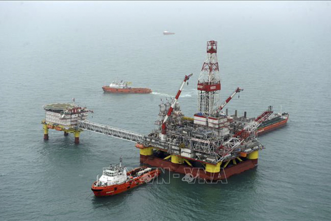 Giàn khoan dầu của Nga trên Biển Caspi. Ảnh: AFP/TTXVN