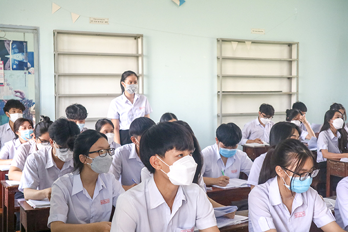 Học sinh Trường THPT Nguyễn Thiện Thuật (Nha Trang).