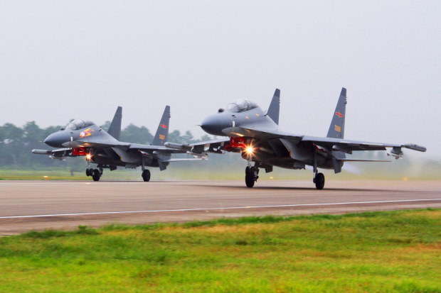 Bắc Kinh cảnh báo các hoạt động hàng không và hàng hải gần Đài Loan do diễn tập quân sự. Ảnh: AFR